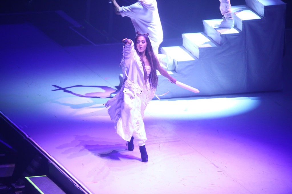 Ariana Grande durante show no Rio (Foto: Anderson Borde/AgNews)