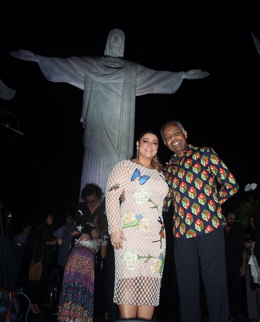 Preta e Gilberto Gil se apresentaram aos pés do Cristo Redentor (Foto: AgNews)