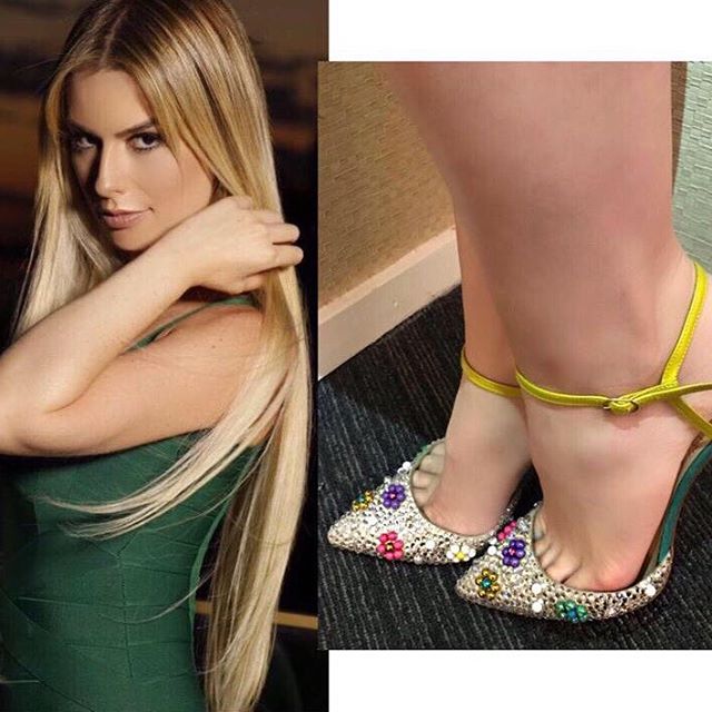 Detalhe do sapato de Fernanda Keulla (Fotos; Reprodução/Instagram/@thidyalvis)