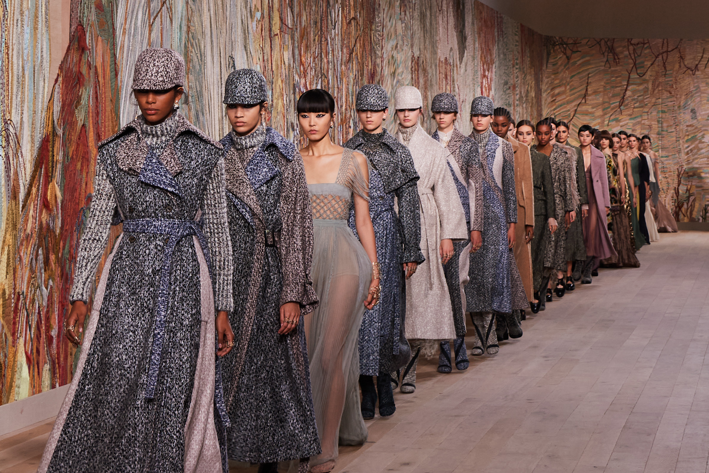 Desfile de alta-costura da Dior (Adrien Dirand/Divulgação)