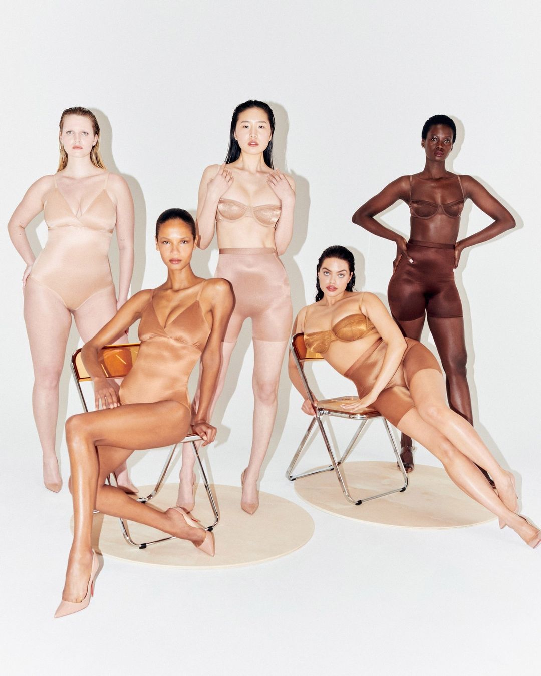 Campanha da Skims, de Kim Kardashian (Foto: Aro Model/Divulgação)