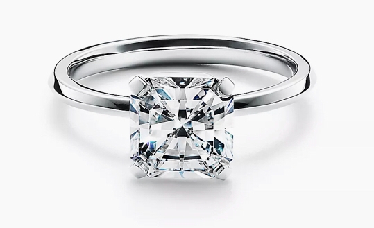 Anel de noivado Tiffany True custa a partir de R$ 280 (Foto: Reprodução)
