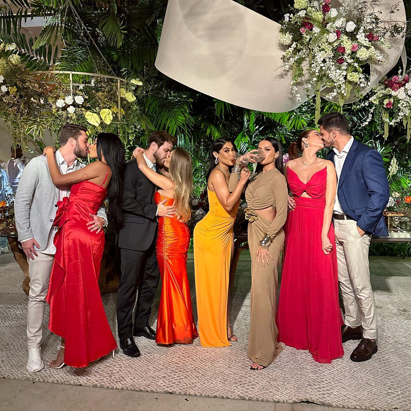 Famosas no casamento de Camilla de Lucas (Foto: Reprodução/Instagram/@thaynaraog)