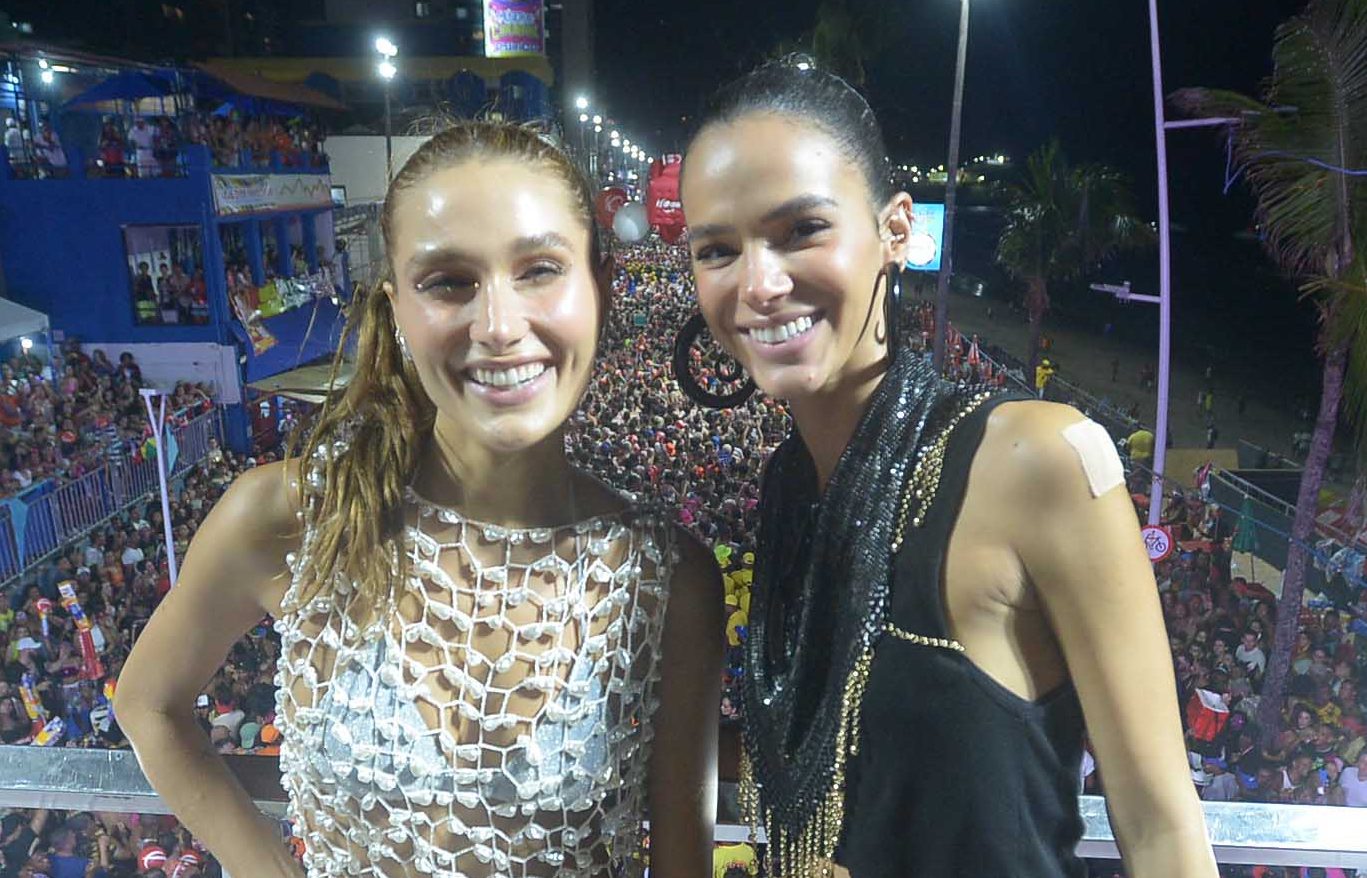 Sasha e Bruna Marquezine (Foto: Agência BrazilNews)